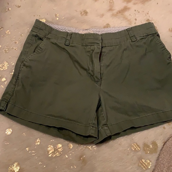 NWOT Chino style shorts